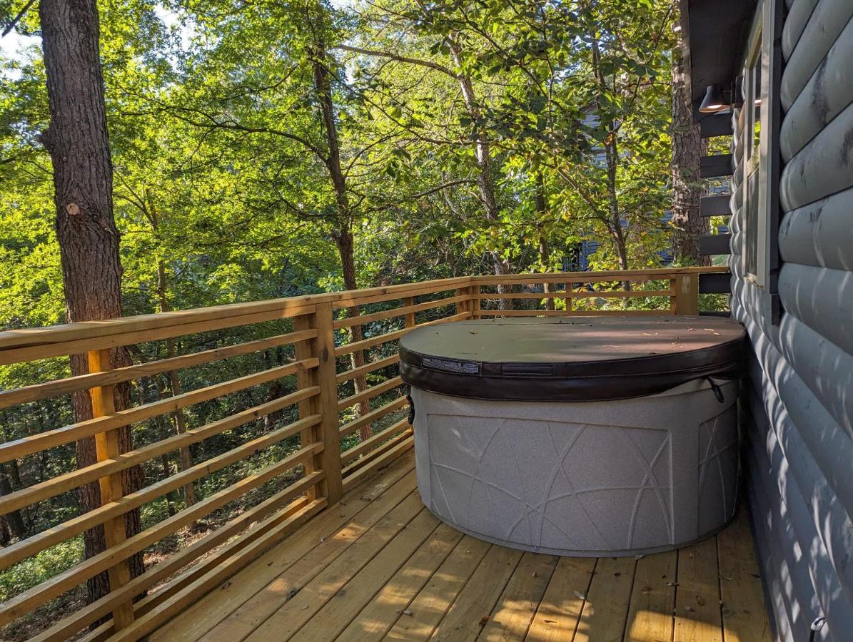 Appartamento Cabin #6 With Hot Tub Deck And Sunset View At Loblolly Pines Eureka Springs Esterno foto